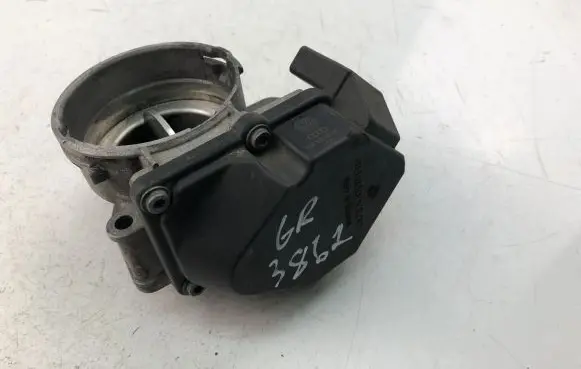 Volkswagen Caddy Throttle valve 03G128063A