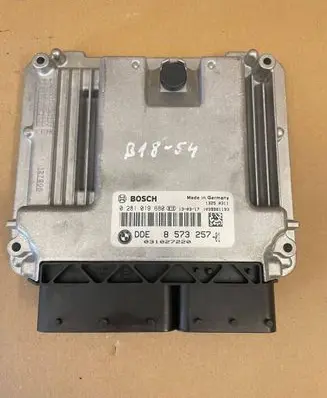 BMW 5 F10 F11 Engine control unit/module 0281019680 8573257 031027220