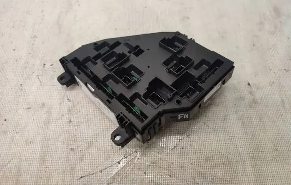 BMW 5 F10 F11 Fuse module 9252813 61149252813 61149264924