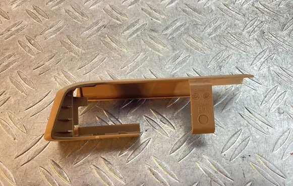 Porsche Cayenne (92A) Front passenger seat rail trim 7P5885623