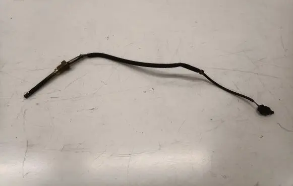 Mercedes-Benz ML W164 Exhaust gas temperature sensor A0071533528