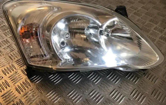 Toyota Corolla E120 E130 Headlight/headlamp 21211H7R 21211H6R 25E412296