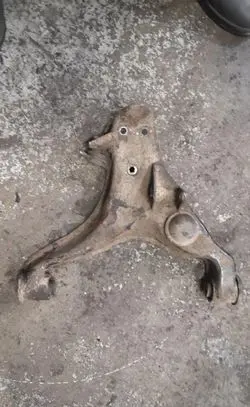 Mitsubishi Pajero Front lower control arm/wishbone