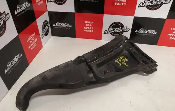 Volvo XC90 Front bumper mounting bracket 08620564