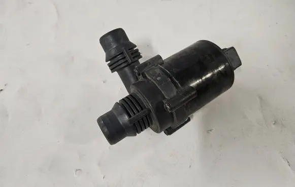 BMW 5 E60 E61 Electric auxiliary coolant/water pump 7007801 6917700