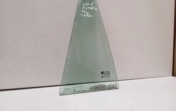 Opel Astra H Rear vent window glass 