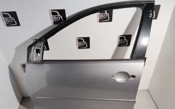 Volkswagen Polo IV 9N3 Front door 6Q4831311 LA7R