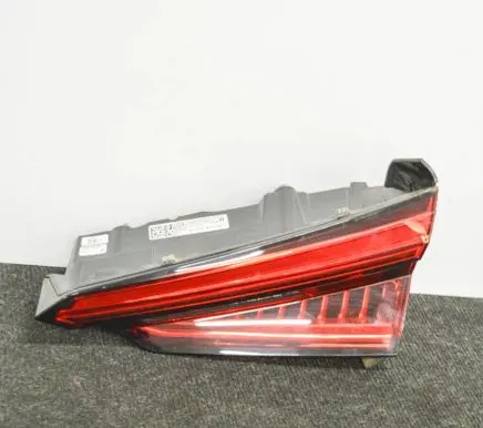 Audi A5 Tailgate rear/tail lights 8W6945094D