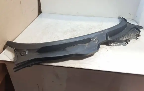 BMW Z4 E85 E86 Wiper trim 7043619 74850610