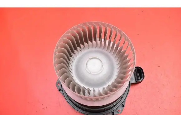 Toyota Yaris Heater fan/blower CZ1163605771
