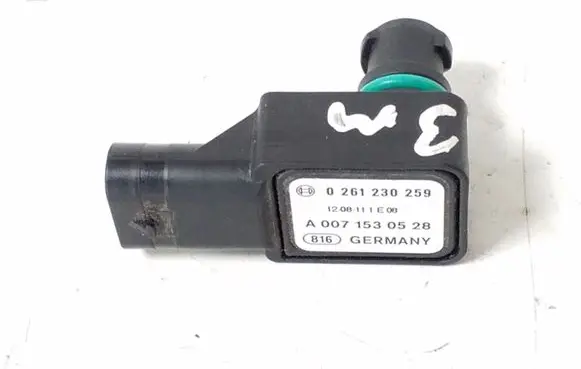 Mercedes-Benz CLS C218 X218 Sensor A0071530528