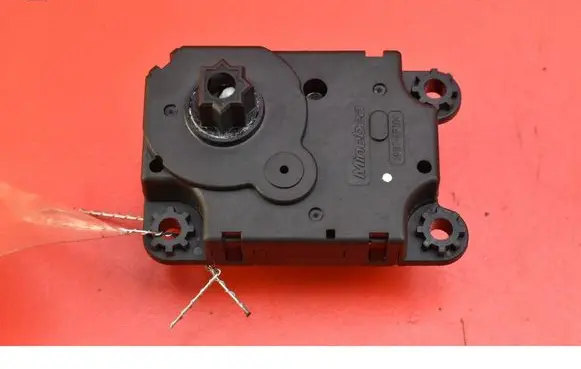 Opel Mokka X Air flap motor/actuator T1027136U