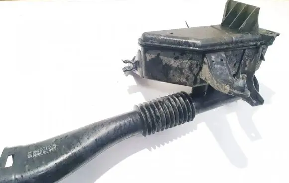Mazda 3 I Air intake hose/pipe 0142409250 014240-9250