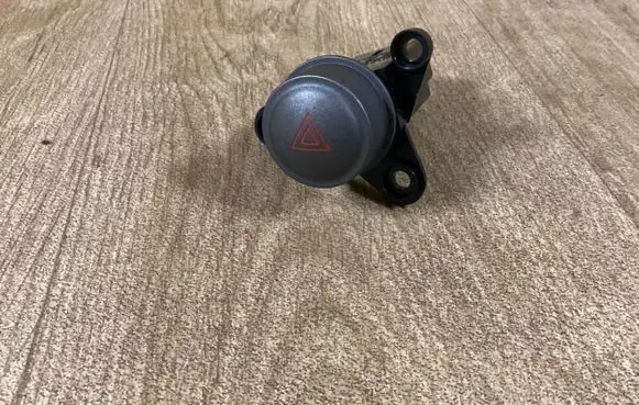 Hyundai Coupe Hazard light switch 9379027500 RDC99F 621W08920