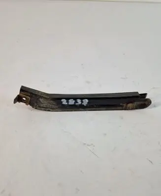 Mercedes-Benz ML W164 Front bumper mounting bracket A1648800414