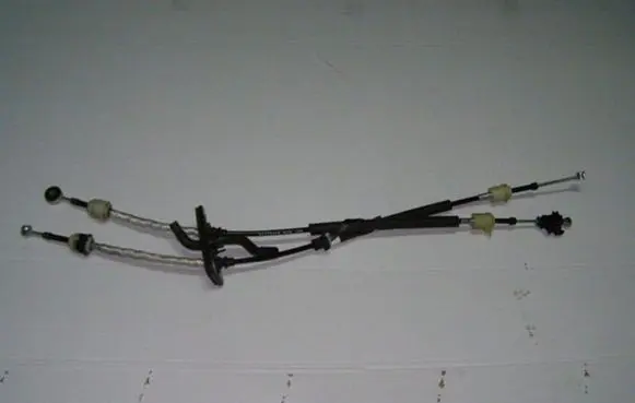 Gear shift cable linkage