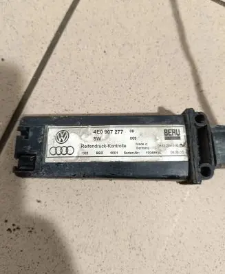 Audi A8 S8 D3 4E Sensor 4E0907277