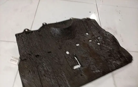 Honda Civic Engine splash shield/under tray 