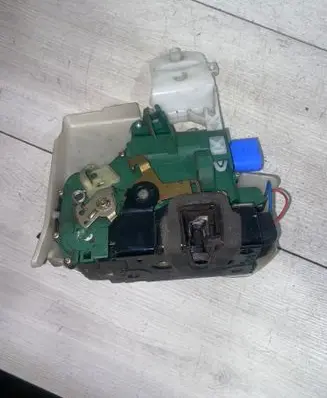 Front door lock