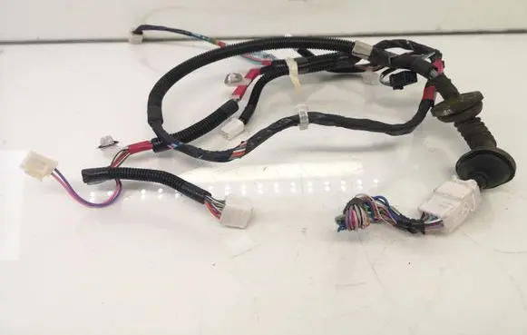 Lexus IS 220D-250-350 Rear door wiring loom 8215453040C4