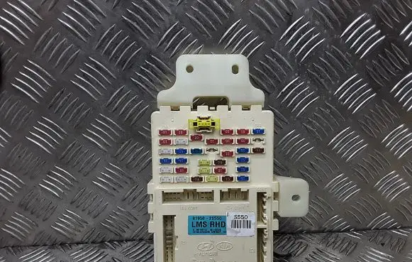 Hyundai ix35 Fuse module 919502s550