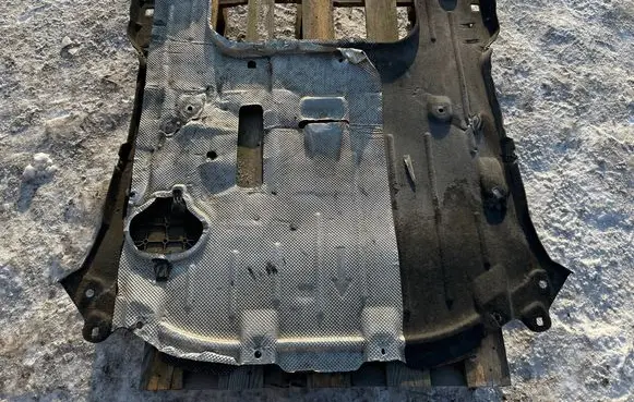 Chrysler Pacifica Front bumper 05062423fb