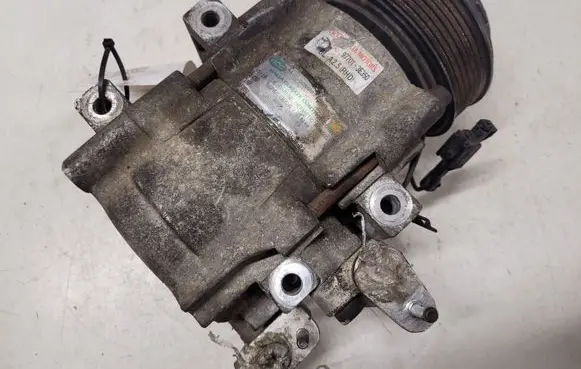 KIA Sorento Air conditioning (A/C) compressor (pump) 977013E350 HS18 0436