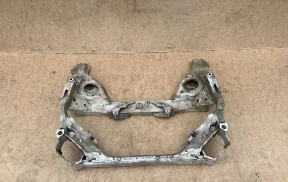 BMW 3 E90 E91 Front subframe 31116785639