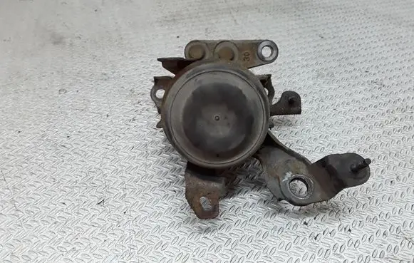 Toyota Corolla E120 E130 Engine mount bracket