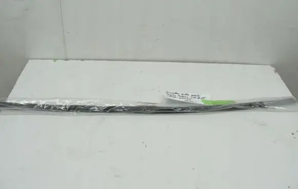 Toyota Avensis T270 ACC Distronic radar sensor grill/trim 5338105060