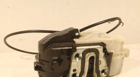 KIA Ceed Rear door lock 0407H