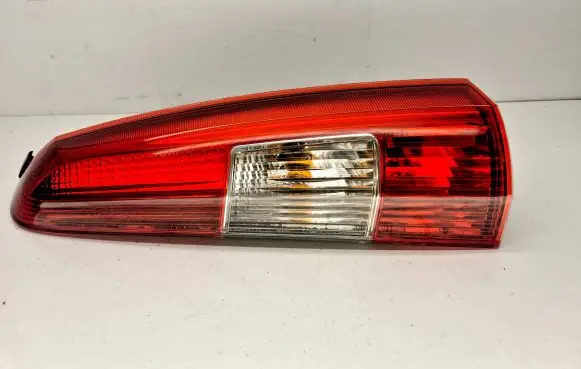 Volvo V70 Rear/tail lights 9154494