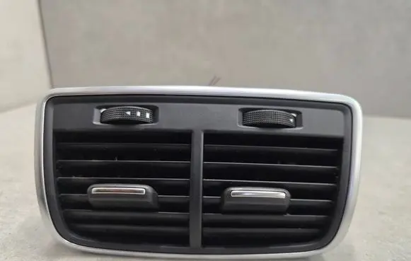 Audi A7 S7 4G Rear air vent grill 4G0819203