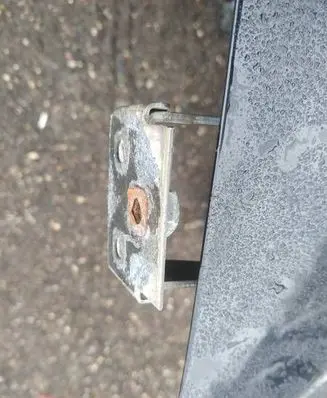 Ford Mondeo MK IV Tailgate/trunk/boot hinge