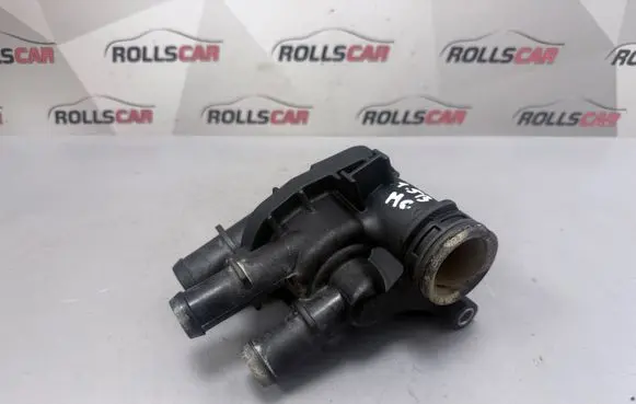 Ford Kuga II Thermostat/thermostat housing DS7G9K478DB