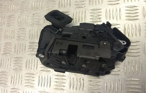 Volkswagen ID.3 Front door lock 5TC837015B