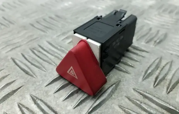 Volkswagen Tiguan Hazard light switch 5M0953509A