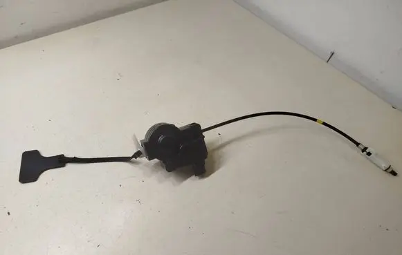 Lexus RX 330 - 350 - 400H Fuel tank cap lock 