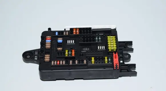 BMW 1 F20 F21 Fuse module 9261111