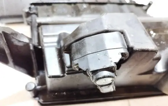 Mercedes-Benz R W251 Air pressure sensor a0051536028