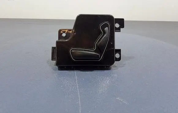 KIA Opirus Seat heating switch 889913F002