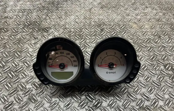 Smart ForFour I Speedometer (instrument cluster) A4545404511