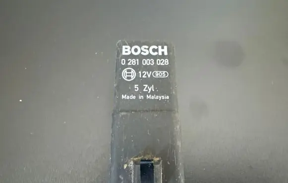 Volkswagen Crafter Glow plug pre-heat relay 0281003028