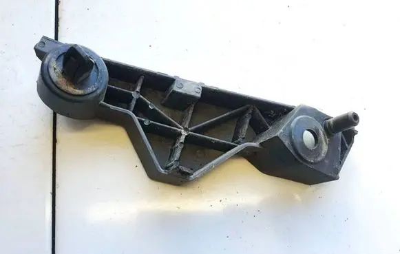 Mazda CX-7 Front bumper mounting bracket eh14500u1
