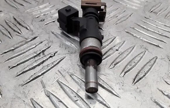 Maserati Quattroporte Fuel injector 0280158124