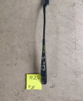 Skoda Fabia Mk2 (5J) Front wiper blade arm 837492