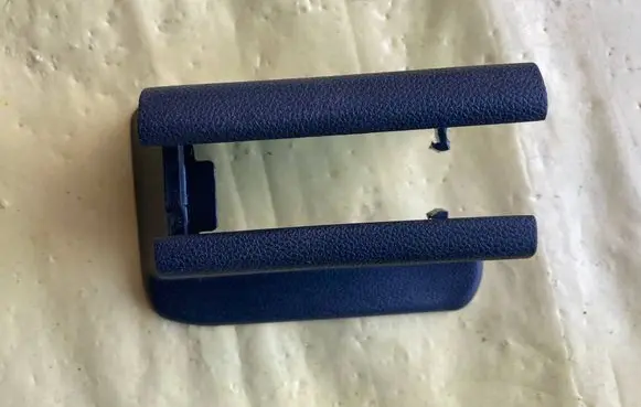 Mercedes-Benz A W169 Front driver seat rail trim A1699101220