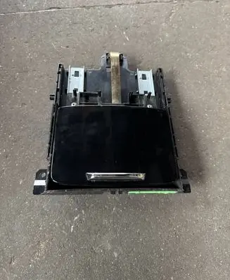 Maserati Levante Ashtray (front) B0903585