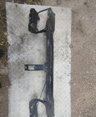 Renault Laguna I Top upper radiator support slam panel