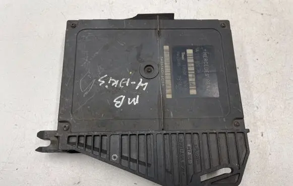 Mercedes-Benz E W210 Comfort/convenience module 2108203826 335626